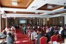 Среща на CAF потребителите в България. Участниците седят на столове в залата за провеждане на обучението